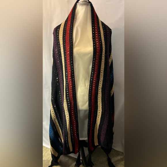 Shetland wool multiple colored wrap. - Picture 6 of 9